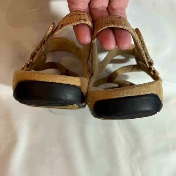 VIONIC Sz 8 Amber Sandals Mixed Media Hook & Loop Closure Orthotic Insole Shoes - Picture 5 of 7